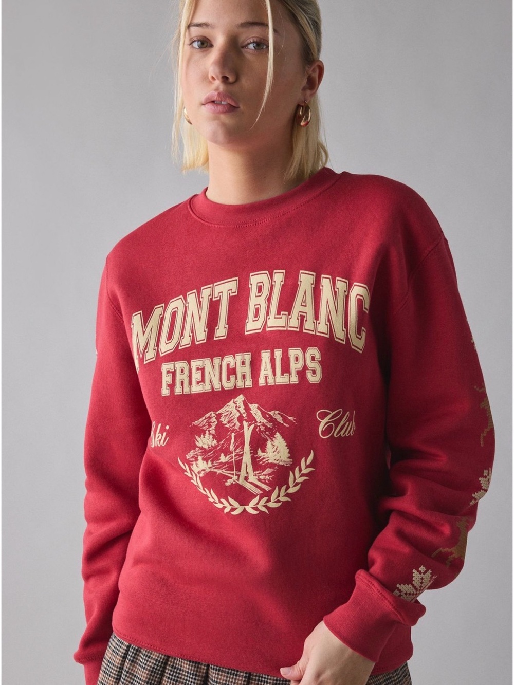 Urban Outfitters Red Mont Blanc French Alps Graphic Crewneck Sweater